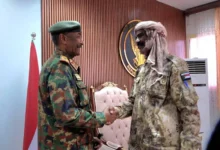 البرهان يستقبل النور القبة