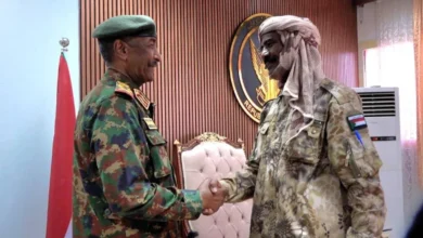 البرهان يستقبل النور القبة