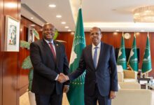 رئيس مفوضية الاتحاد الأفريقي يستقبل السفير ألبرت شينجيرو
