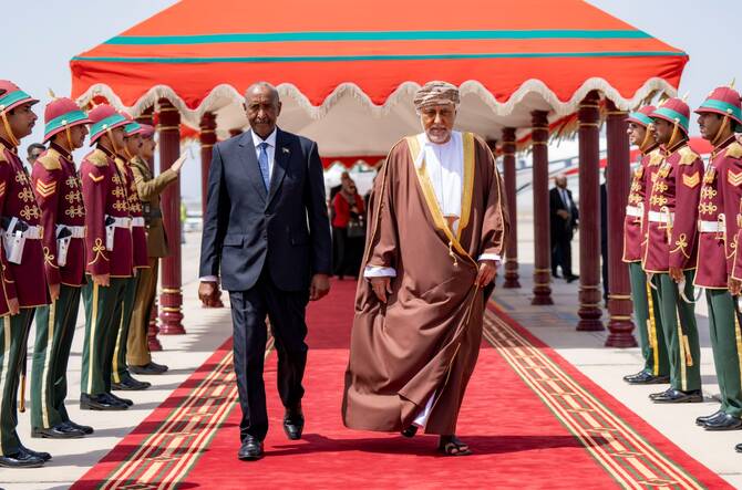 البرهان وسلطان عمان