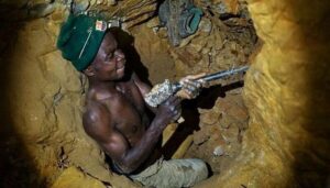 التنقيب عن الذهب بالكاميرون