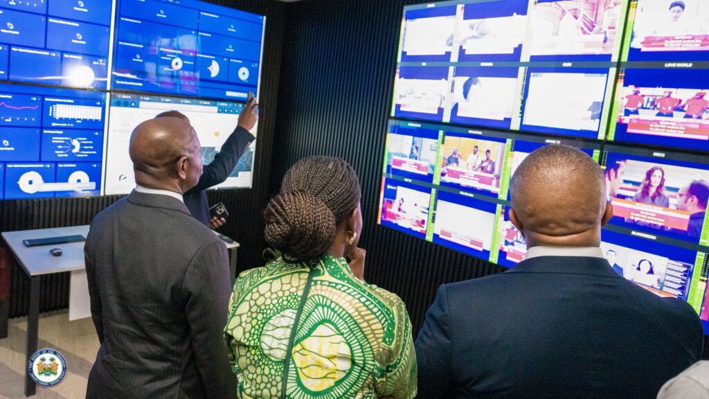 رئيس سيراليون يعلن افتتاح مبنى الهيئة الوطنية لتقنية الاتصالات