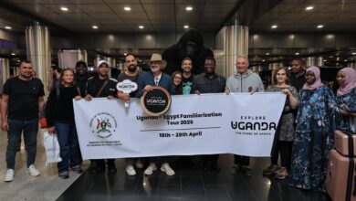 وفد من الفنانين المصريين بجولة سياحية بأوغندا