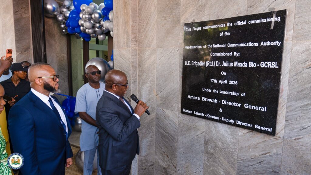 رئيس سيراليون يعلن افتتاح مبنى الهيئة الوطنية لتقنية الاتصالات