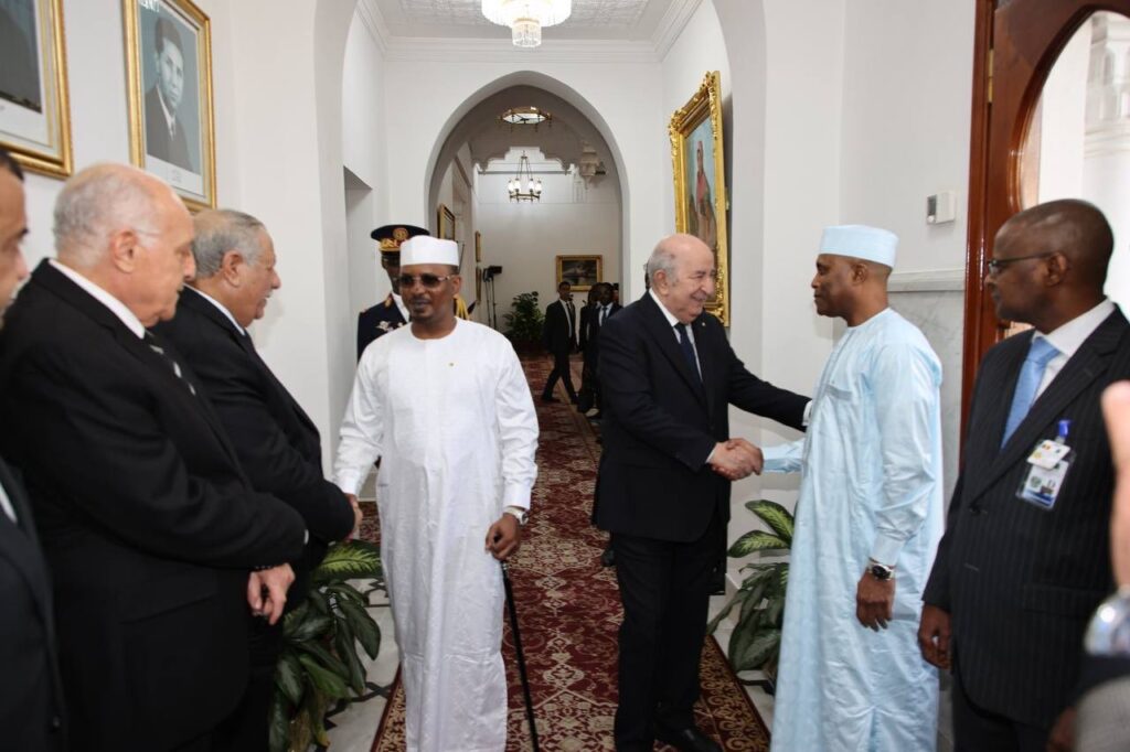  محادثات ثنائية بين الرئيسين الجزائري والتشادي لتعزيز الشراكة