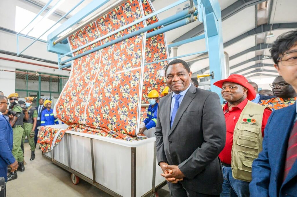 فتح مصنع مولونغوشي للنسيج