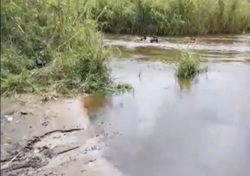 انقلاب قارب في نهر نغوسي بأوغندا