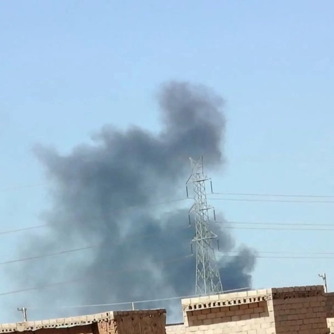 مسيرة للدعم السريع تستهدف مركبة للجيش السوداني في منطقة الصالحة جنوب أم درمان