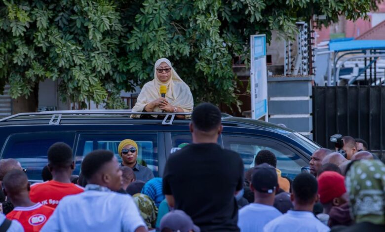 تستغل فرص التحدث للجمهور.. رئيس تنزانيا توسع لقاءات القادة الإقليميين
