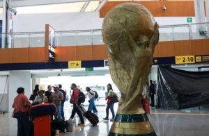 لماذا يعد خطر إصابة المشجعين بفيروس إيبولا في كأس العالم منخفض؟