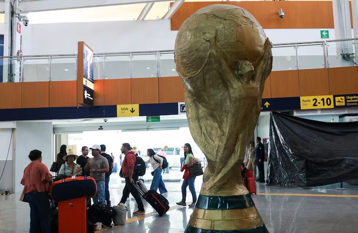 لماذا يعد خطر إصابة المشجعين بفيروس إيبولا في كأس العالم منخفض؟