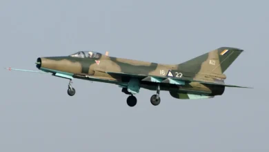 طائرة عسكرية