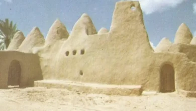 الموقع