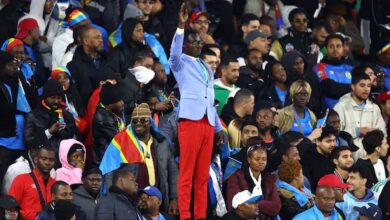 فرقة لومومبا فيا تدعم منتخب الكونغو من مدرجات المباراة