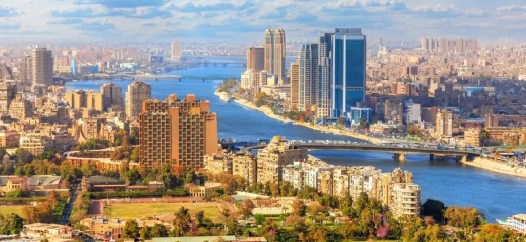 بريطانيا تعتزم ضخ استثمارات جديدة في مصر