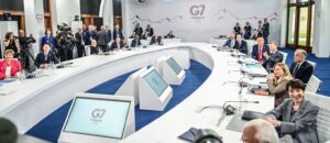 رئيس كينيا: إفريقيا تستهدف تصنيع معادنها ومواردها محليًا
