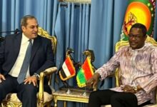 سفير مصر في بوركينا يلتقي وزيري الخارجية والداخلية