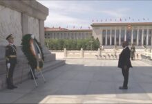 يوم الشباب في جنوب إفريقيا: الرئيس يحضر مراسم وضع إكليل الزهور
