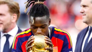 Du désert du Sahara au podium : les sacrifices des parents de Nico Williams ont forgé un champion du monde.