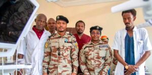 Chadian peacekeeping police support police health center with medical equipment
